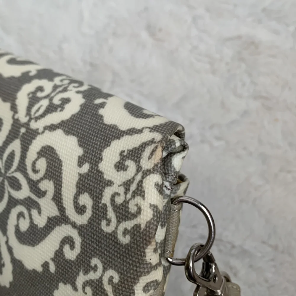 PETUNIA pickle bottom paisley black/gray diaper bag and gray/white wipes clutch